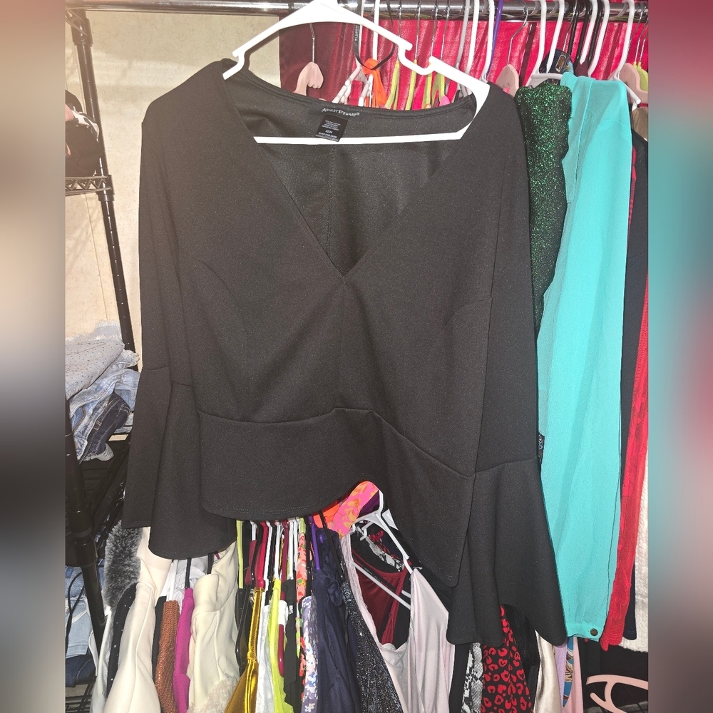Nwot ASHLEY STEWART 22/24 BELL SLEEVE TOP